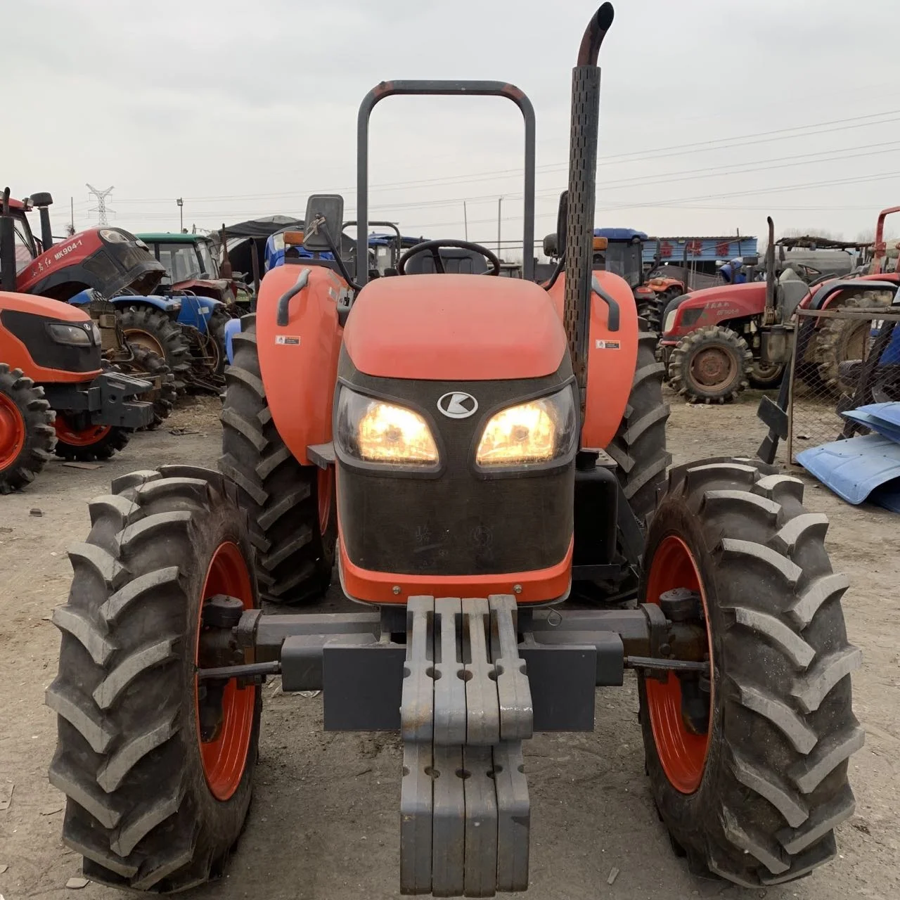 Б/у сельскохозяйственное оборудование kubota john deere massey ferguson yanmar lovol df компактные садовые тракторы 4wd для сельского