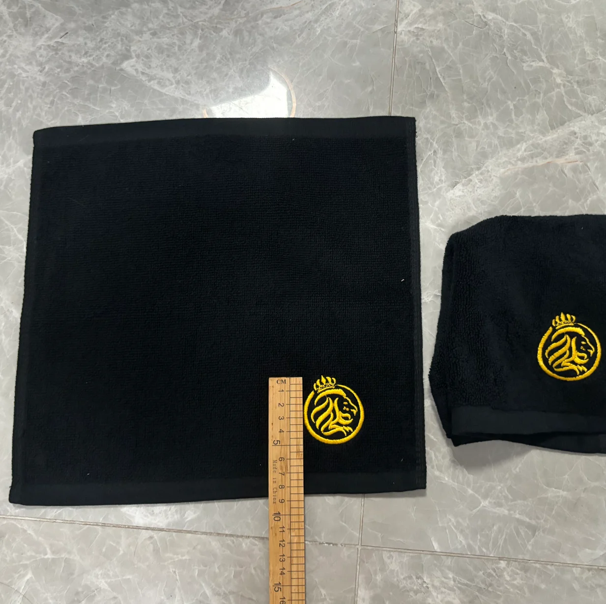 Cheaper 30*30cm White Black Salon square Small Cotton Hand Towels Headband with Embroidery logo