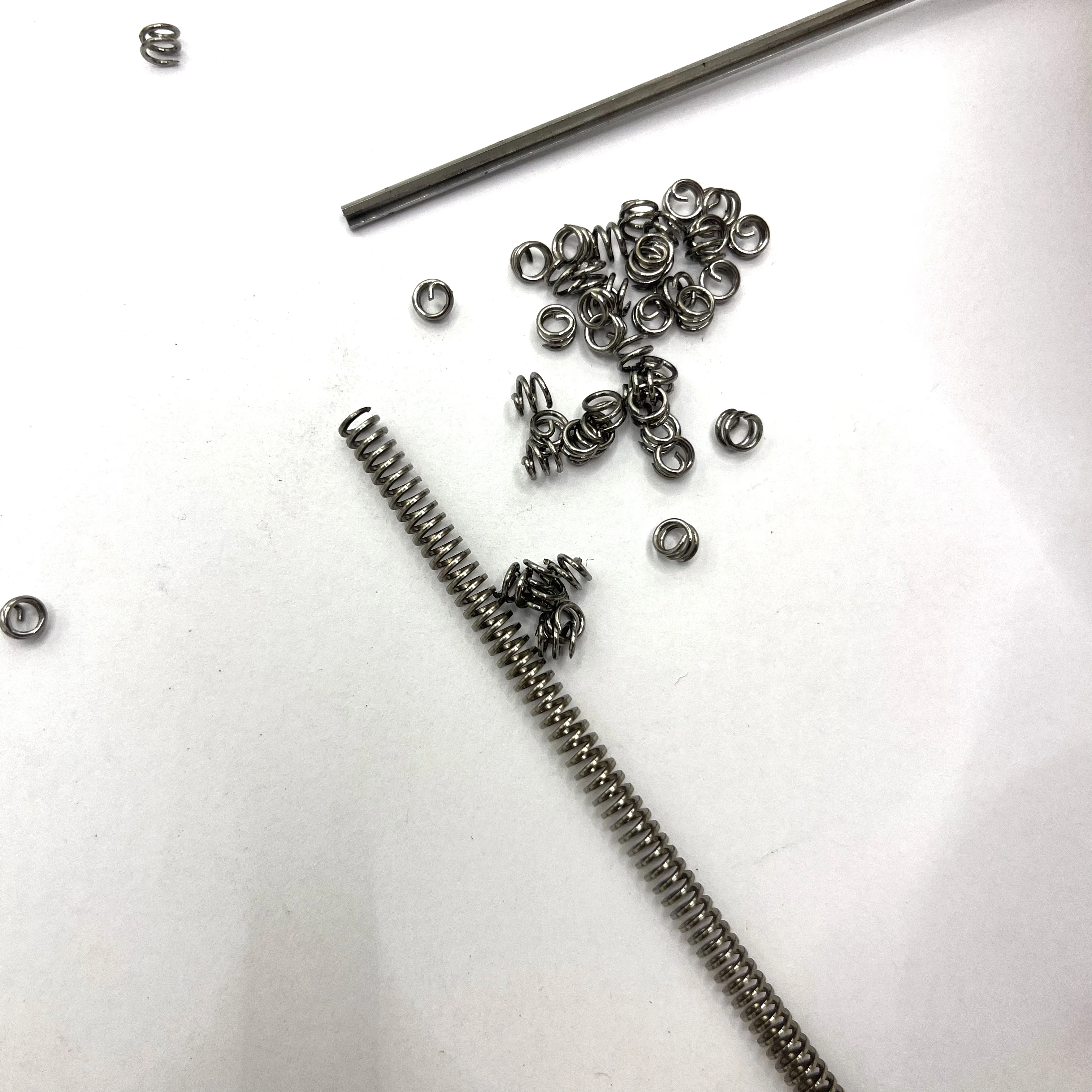 Shape memory alloy spring memory alloy production factory titanium alloy spring customization