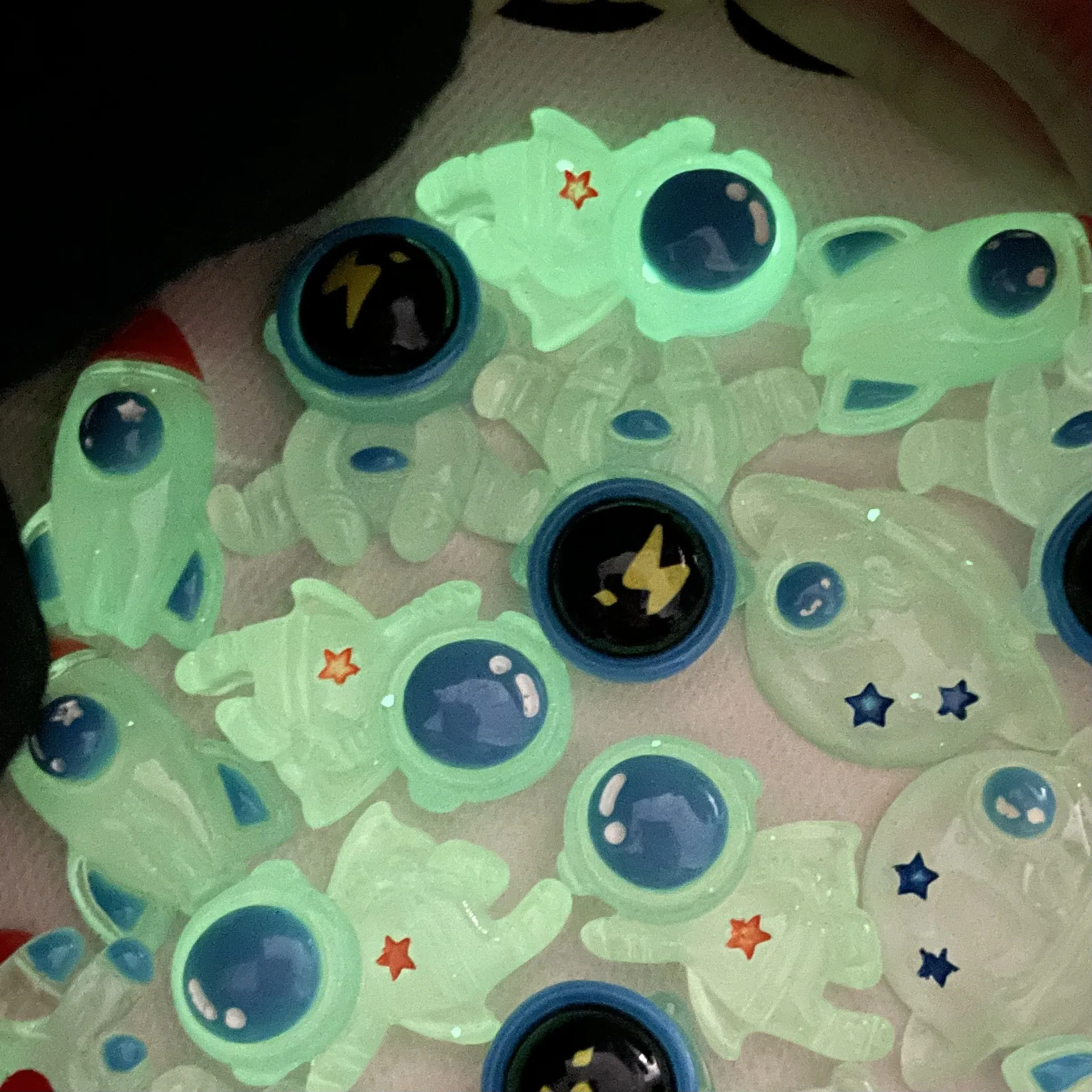 Wholesale Fashion  Glow Astronaut Planet Rocket Space Resin Diy  Accessories Shoes Hairpin Rope Hairpin Accessories