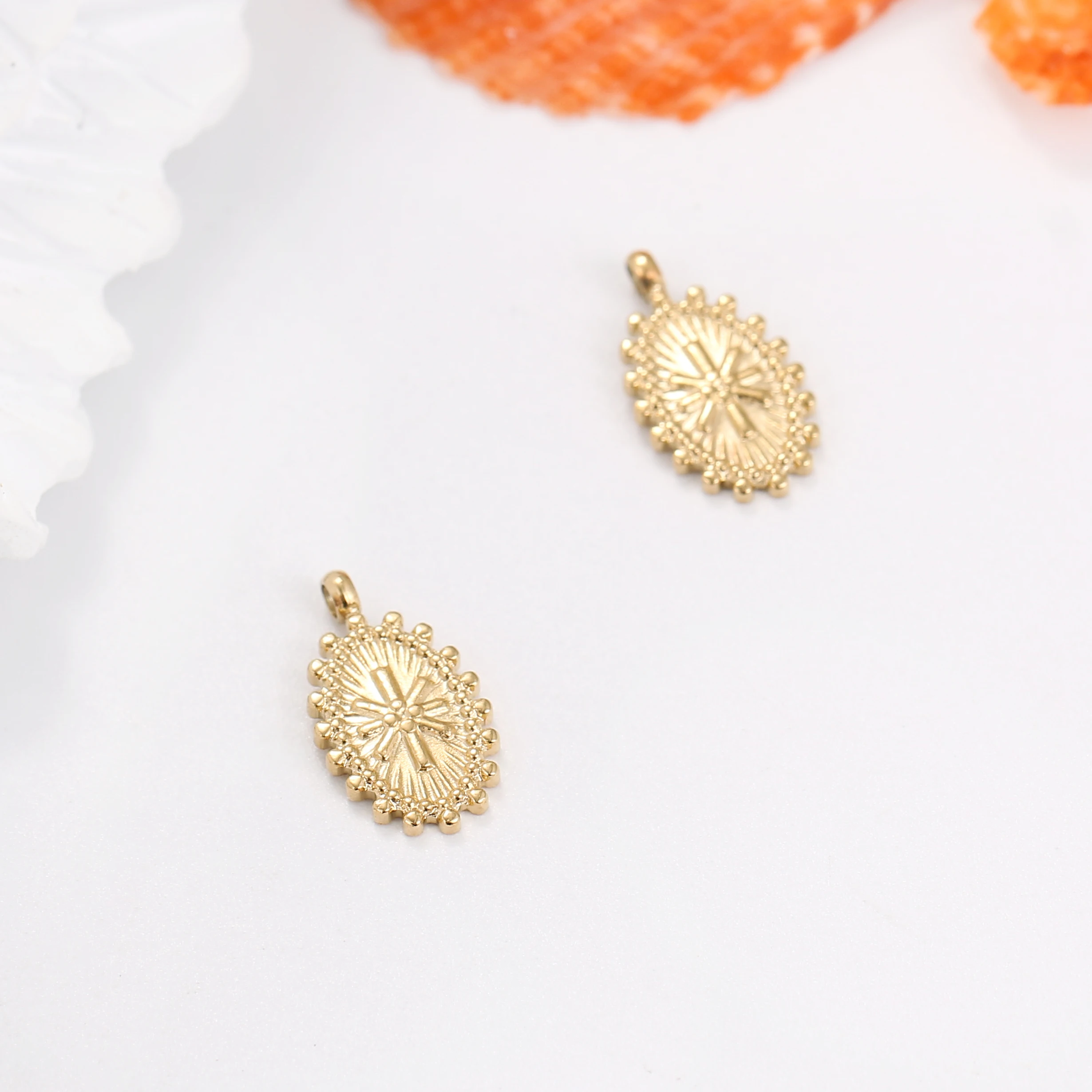 Hot Sale Stainless Steel Oval Carved Chinese Lucky Jewelry Charms Gold Plated Wholesale Material Bracelet Pendant