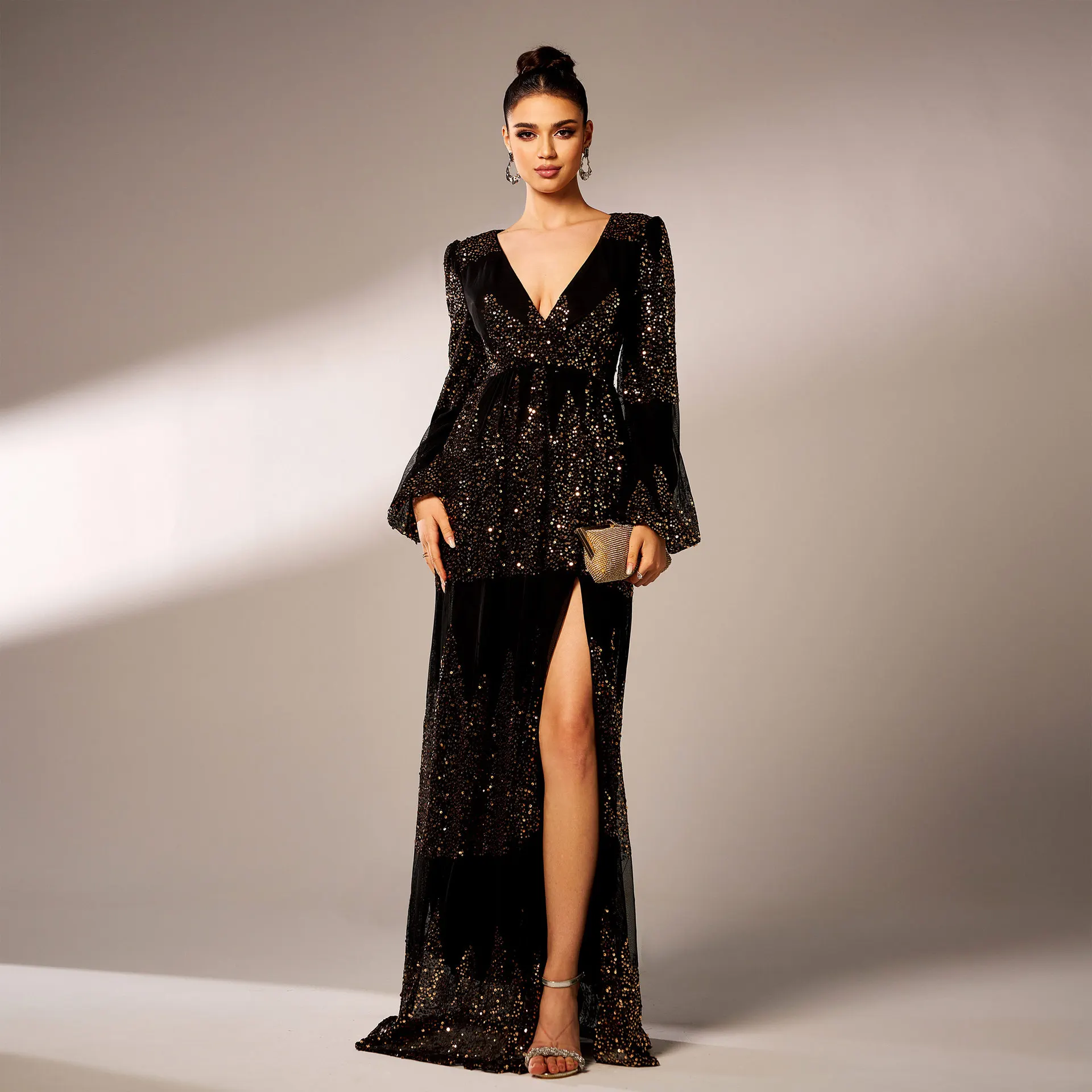 2025 High-End Black Evening Dress Long-Sleeved V-Neck with High-Waist Slit Floor-Length Sequin Banquet Dress for Parties