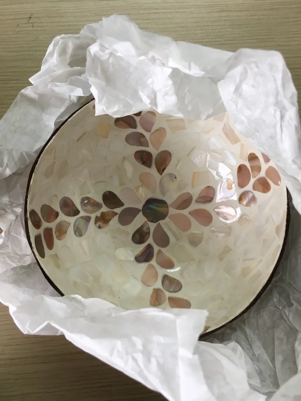 
Vietnam Lacquer Coconut Shell Bowl Candy Bowl Creative serving bowl 