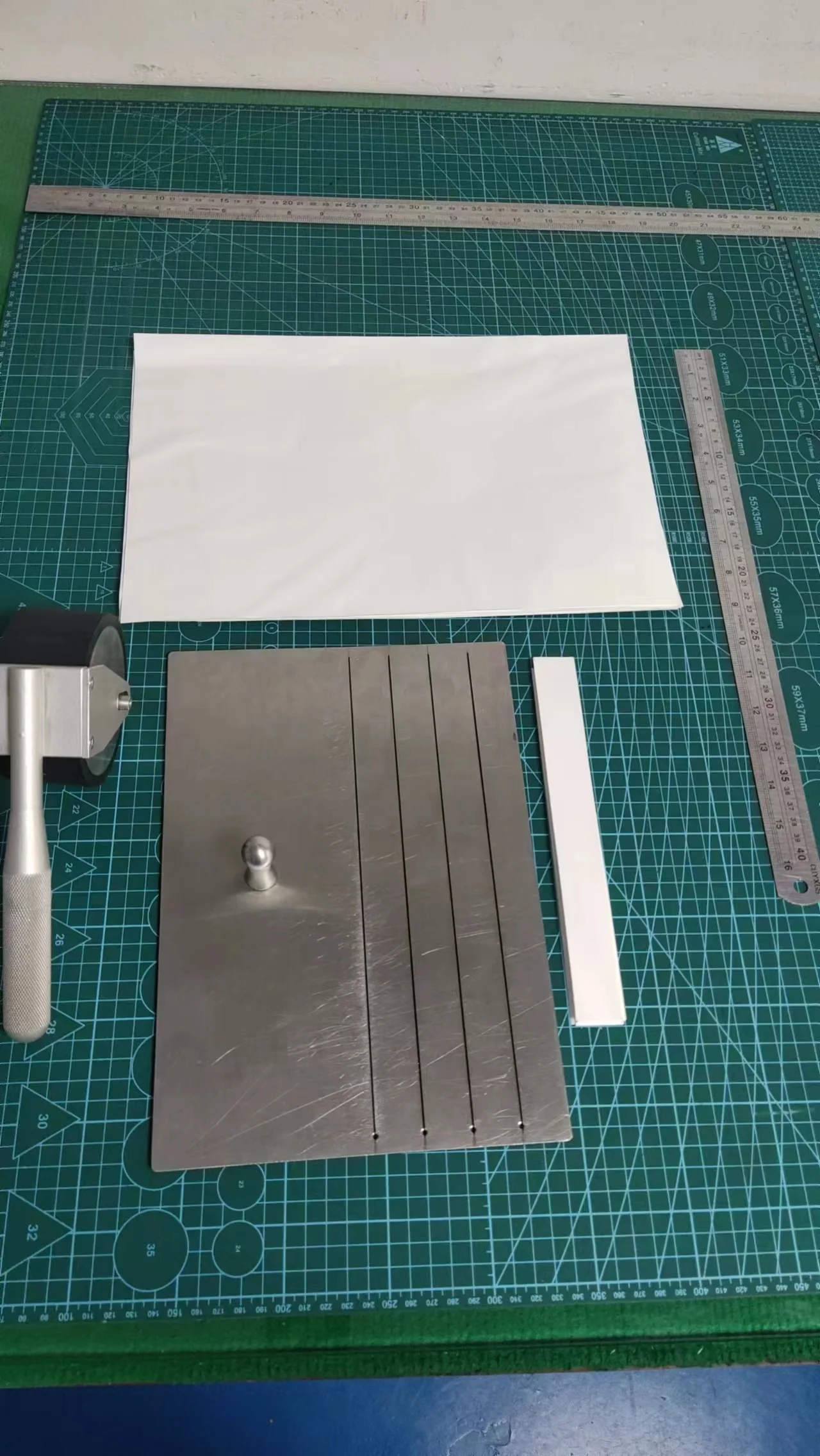 LKX Mirror Cast Coated Self Adhesive Art Paper High Glossy Jumbo Label Roll