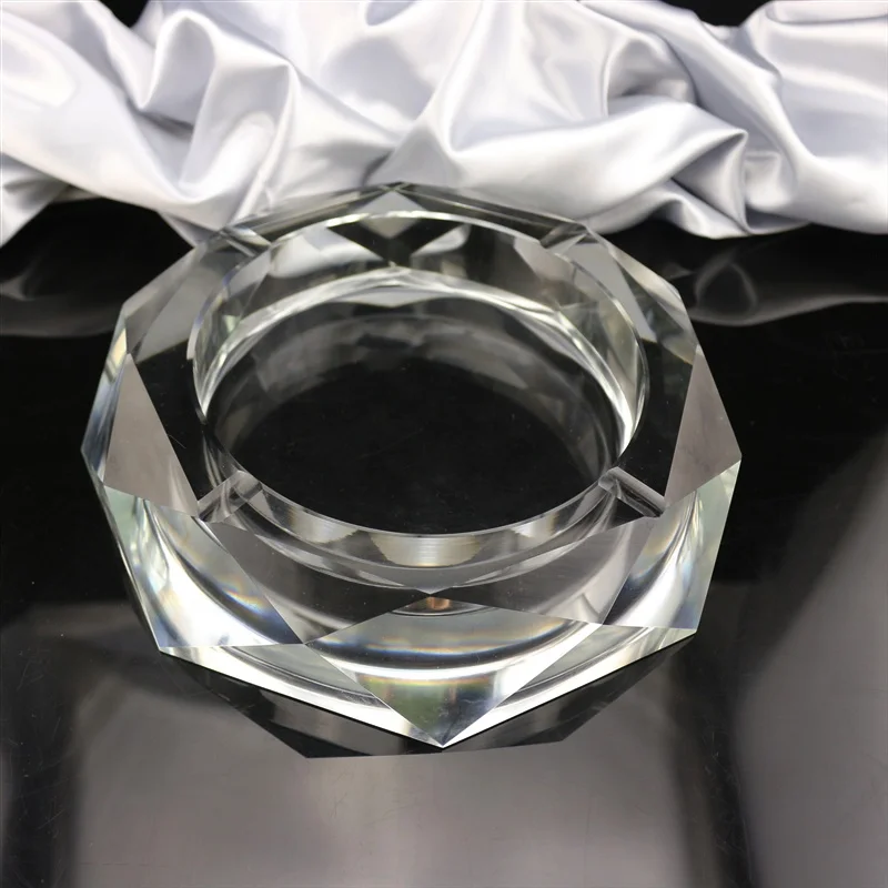 Hot Sale Round Shape Crystal Glass Ashtray for Decoration Gifts