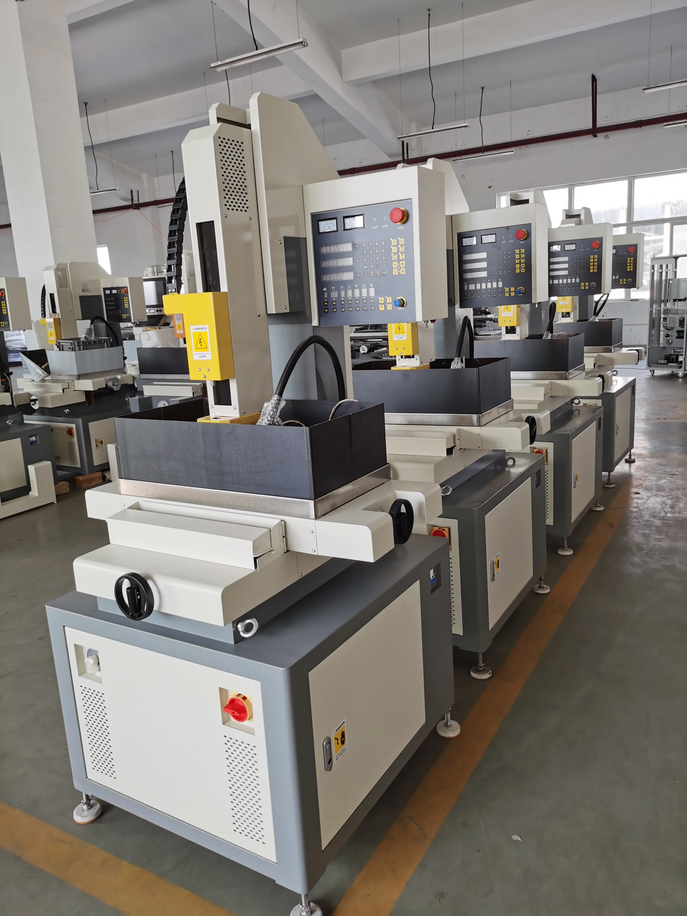 EDM станок сверлильный CNC
