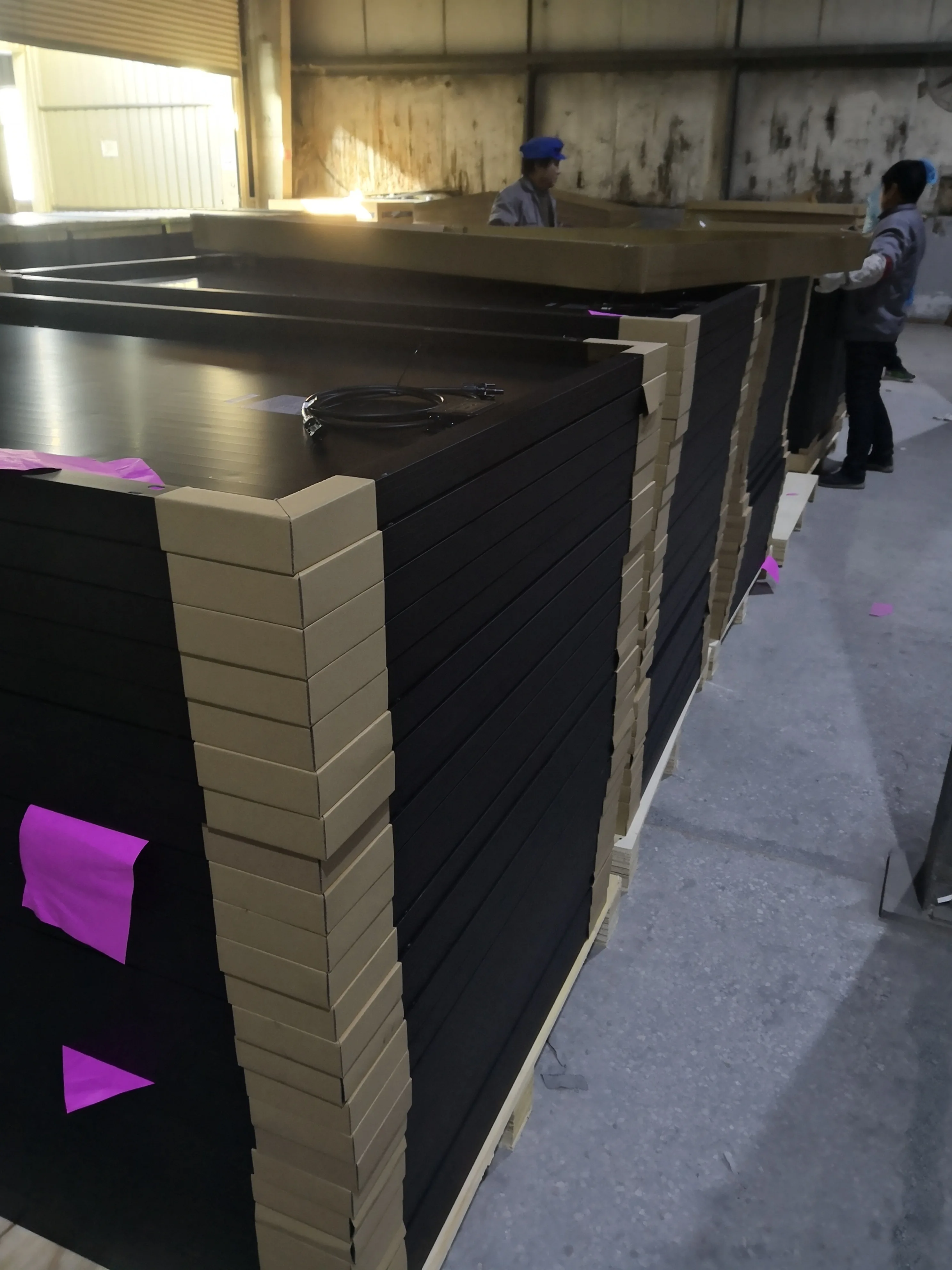 Yangtze 600 Watt Monocrystalline Solar Cell Scribing and Encapsulation Machine OEM Power with Glass Front Cover TUV Certified