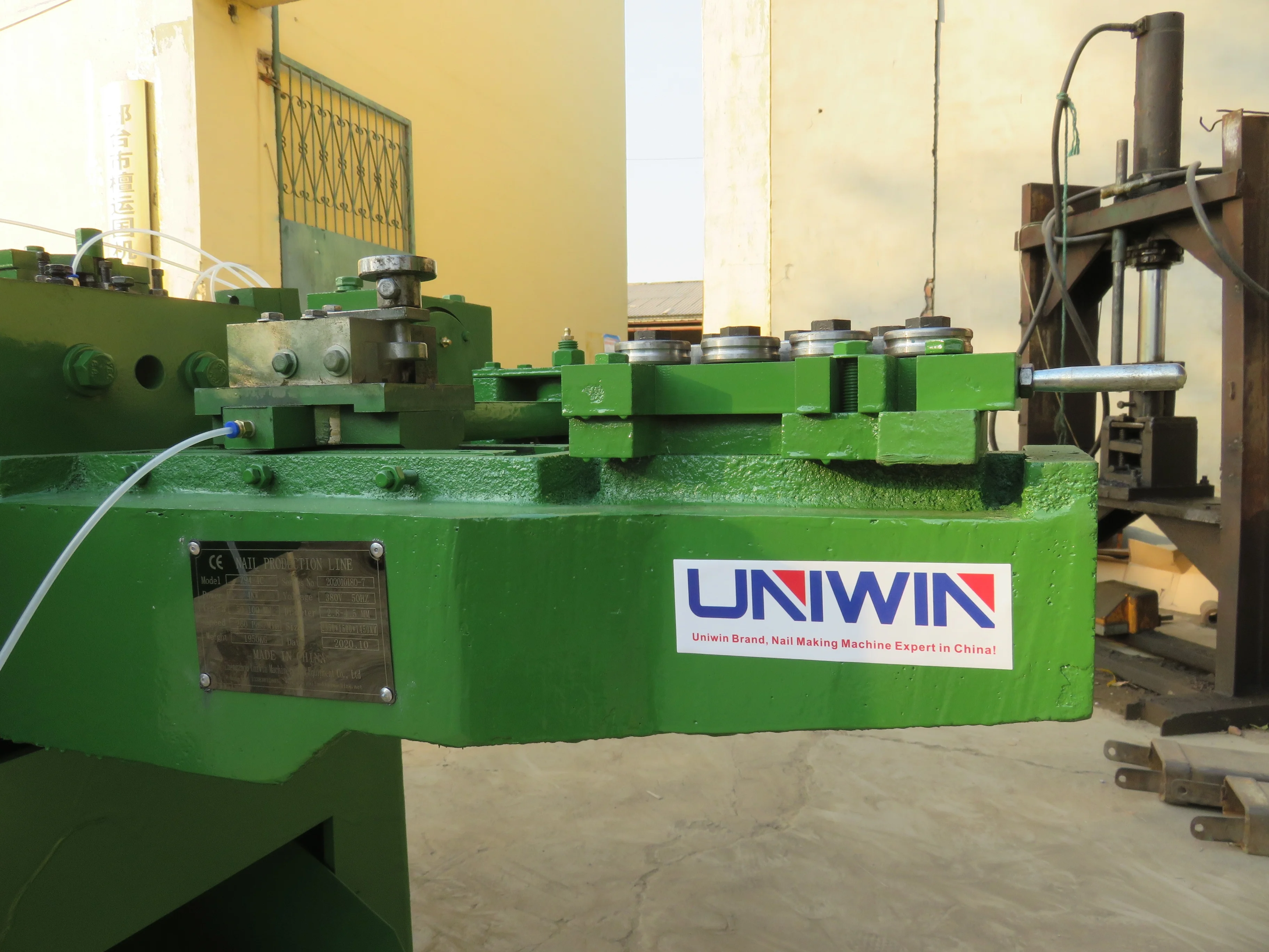 Automatic Wire Nail Making Machine Z94-1C Z94-2C Z94-3C Z94-4C Z94-5C Z94-6C