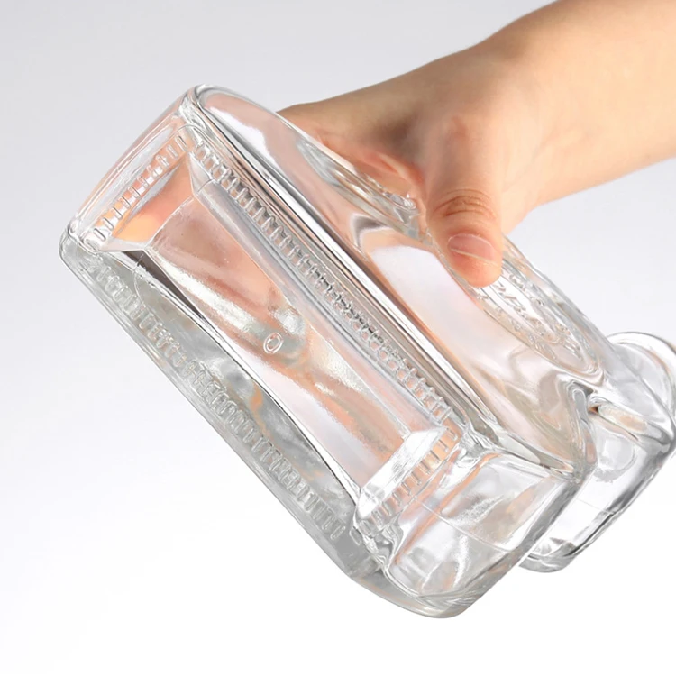 Hot sale 700ml XO whiskey glas bottle empty vodka liquor glass bottle clear wine glass bottle