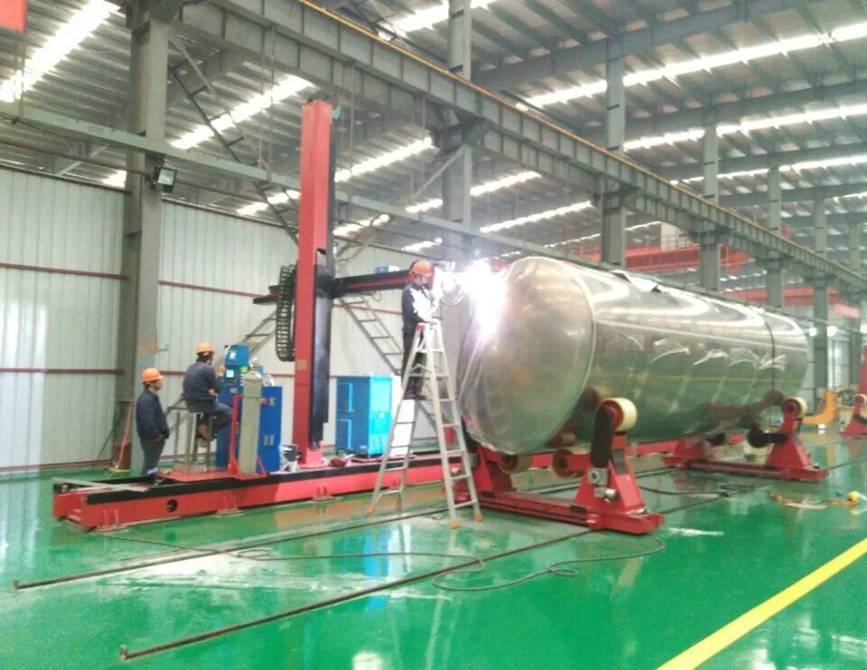 SHUIPO Column and boom welding manipulator for fuel tank production line