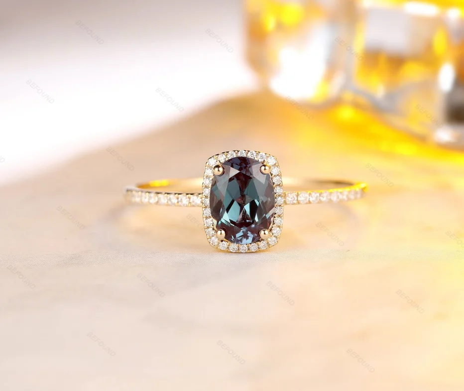 Кольцо из синтетического александритового камня овальной формы 9k/14k/18k