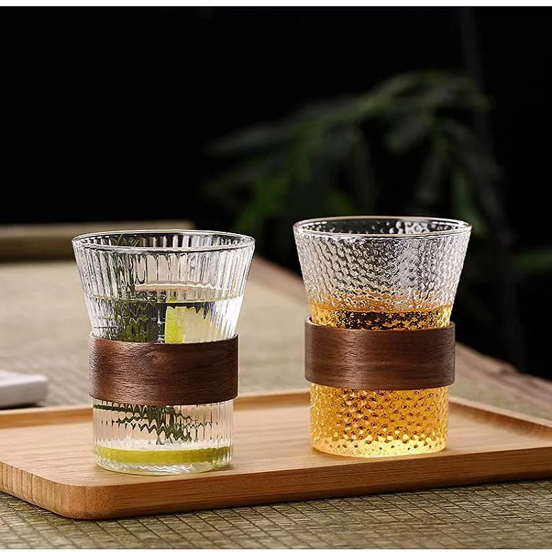 Hammer pattern glass tea cup high temperature borosilicate glass with wood anti-scalding hand guard Heat-resistant glass cup