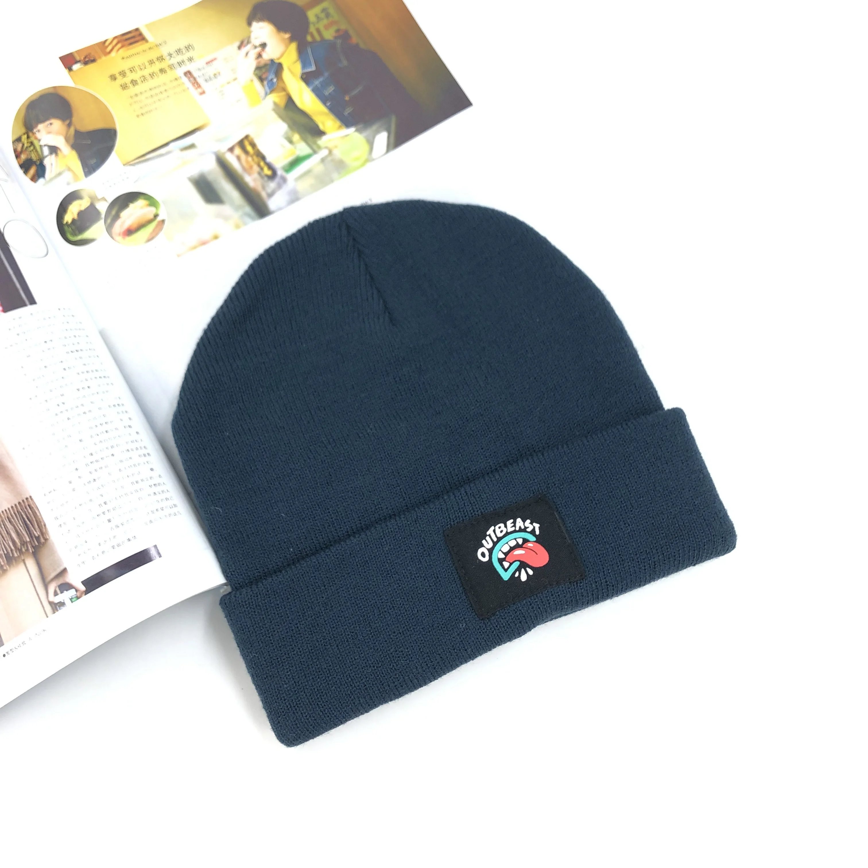 Knits Manufacturers Wholesale Acrylic Knitted winter Hats ,Flanged knitted melon-skin custom beanie hats for men