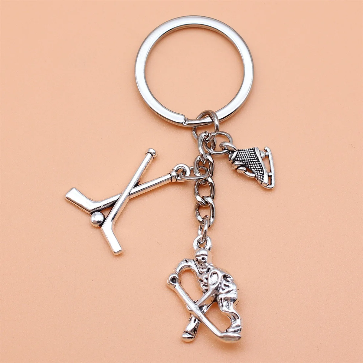 field hockey keychain Winter Skier Competition Sports Key chains Ski Key Rings hockey lovers Gifts Souvenir hockey puck keychain