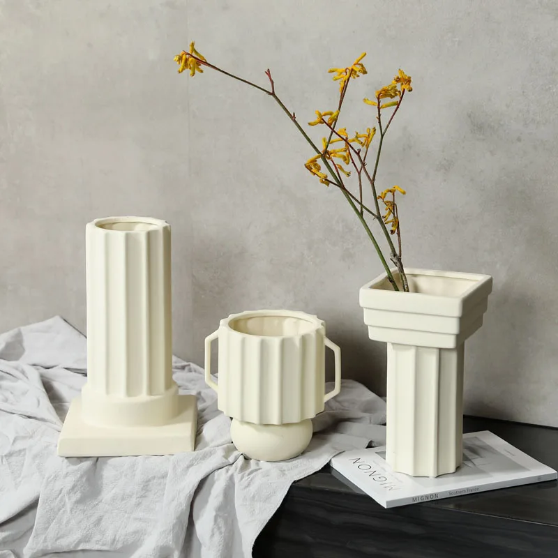 Wholesale Unique nordic style hotel restaurant Home decoration tabletop centerpiece matte frosted ceramic vase set