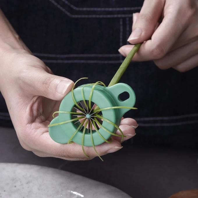 Plum Blossom Scallion Silk Knife Kitchen Green Onion Shredder,Green Onion Cutter Spring Onion Cutter Graters Shred Silk Knife