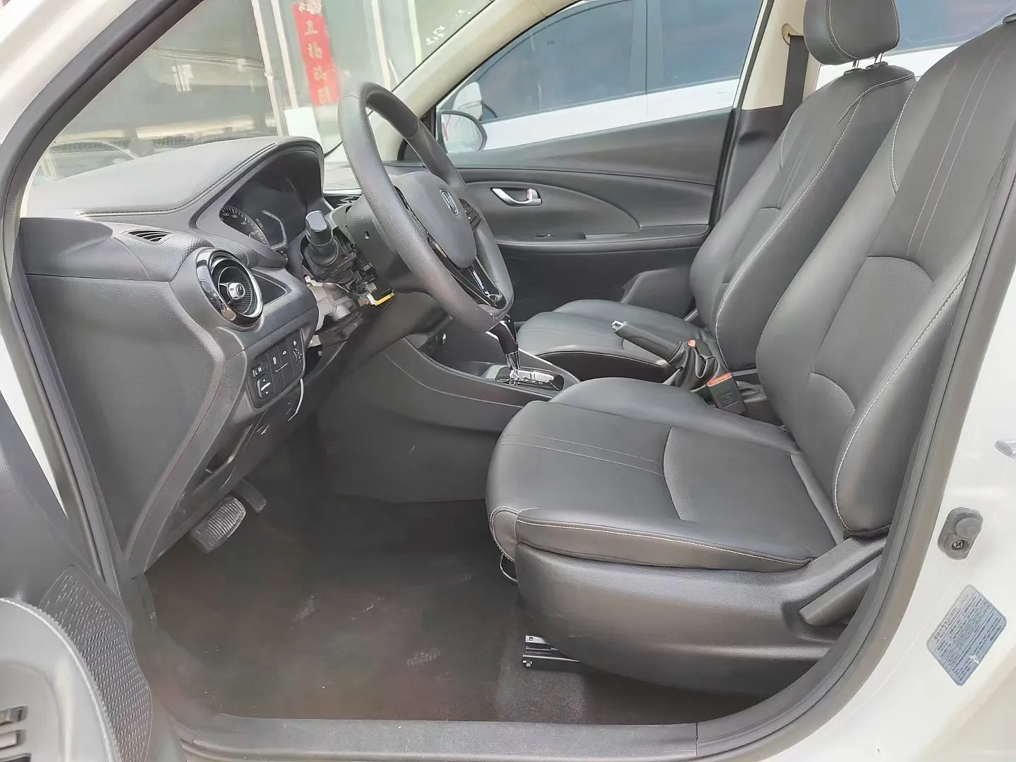 Дешевая цена б/у CHANGAN Yuexiang V7 2020 1 6 л
