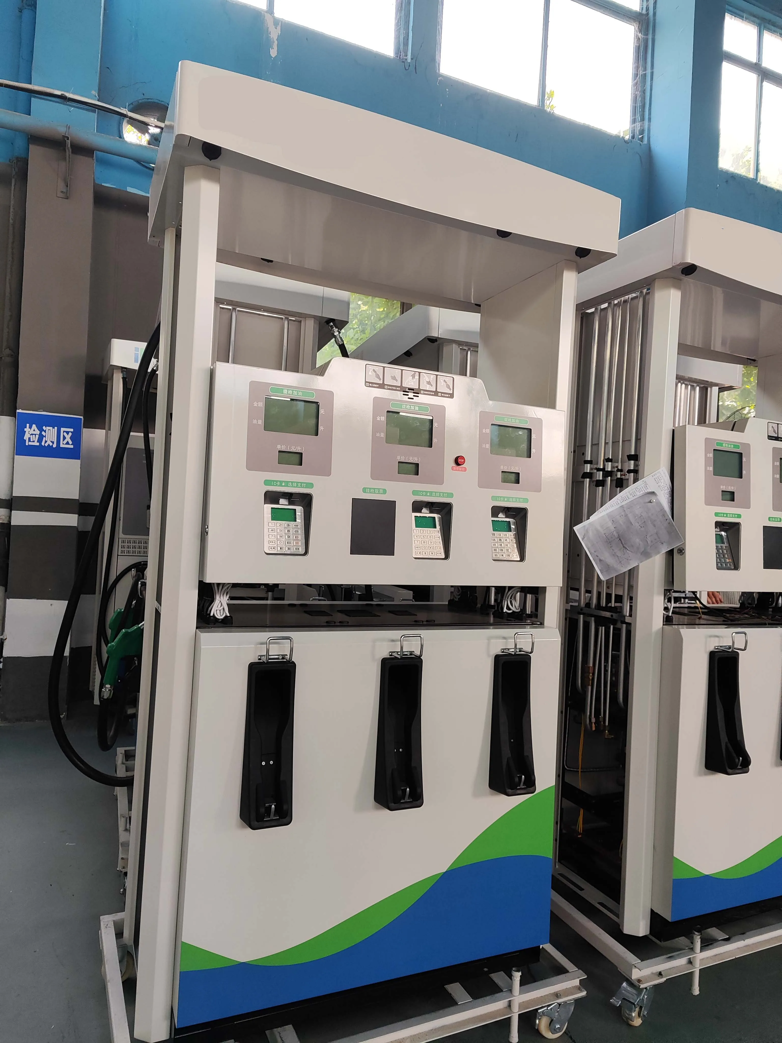 Sinotech Petrol Station Equipment Tatsuno Fuel Pump Double Four Nozzles Dispenser in Pakistan With Competitive Price