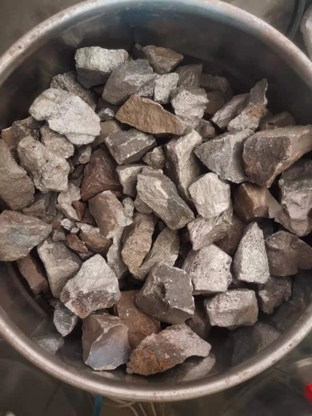 Factory direct sales ferromolybdenum price ferro molybdenum 70 60 ferro molybdenum