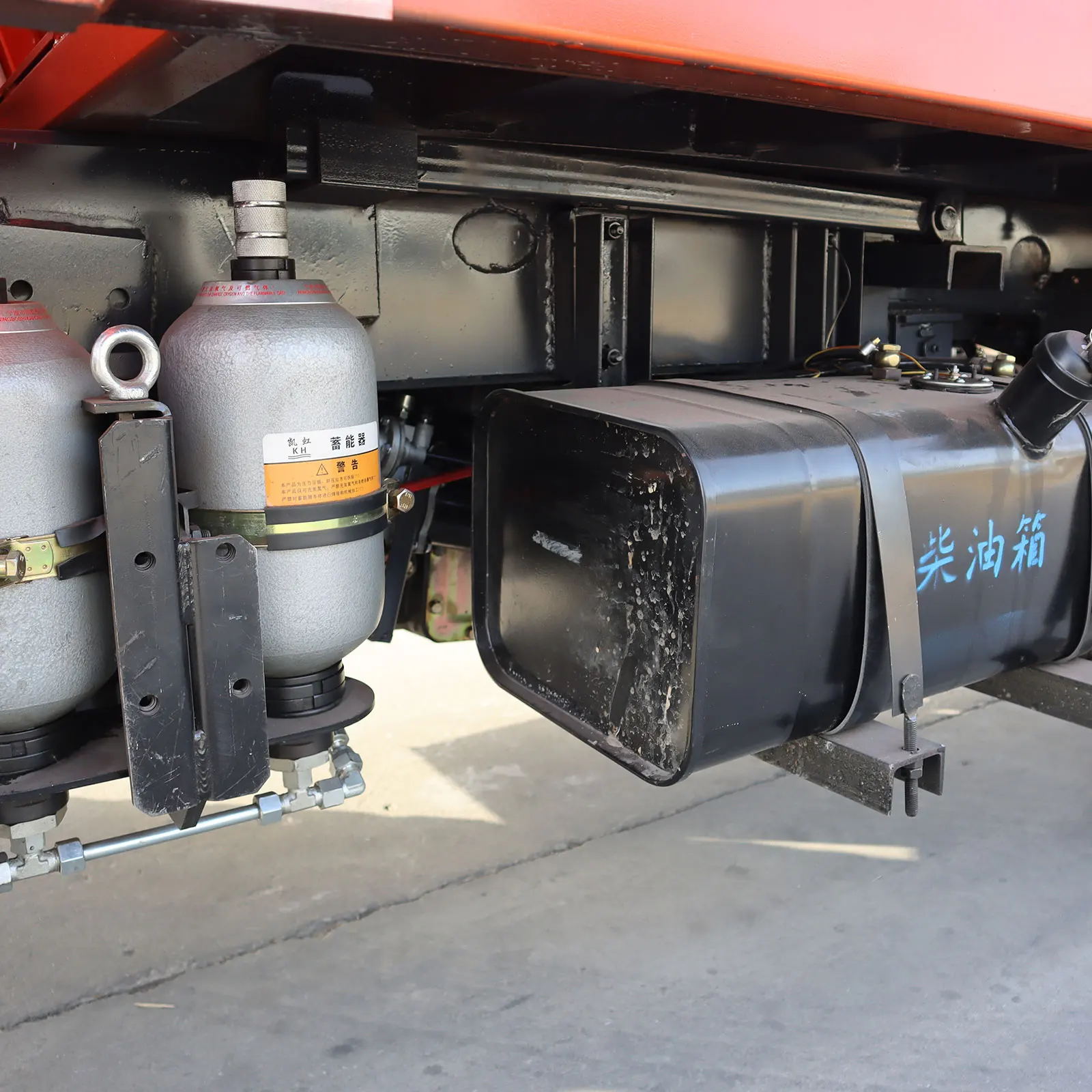 Wholesales Price 5 Ton Metal Minerals Dump Tipper With Strong High Horsepower Mining Dump Truck