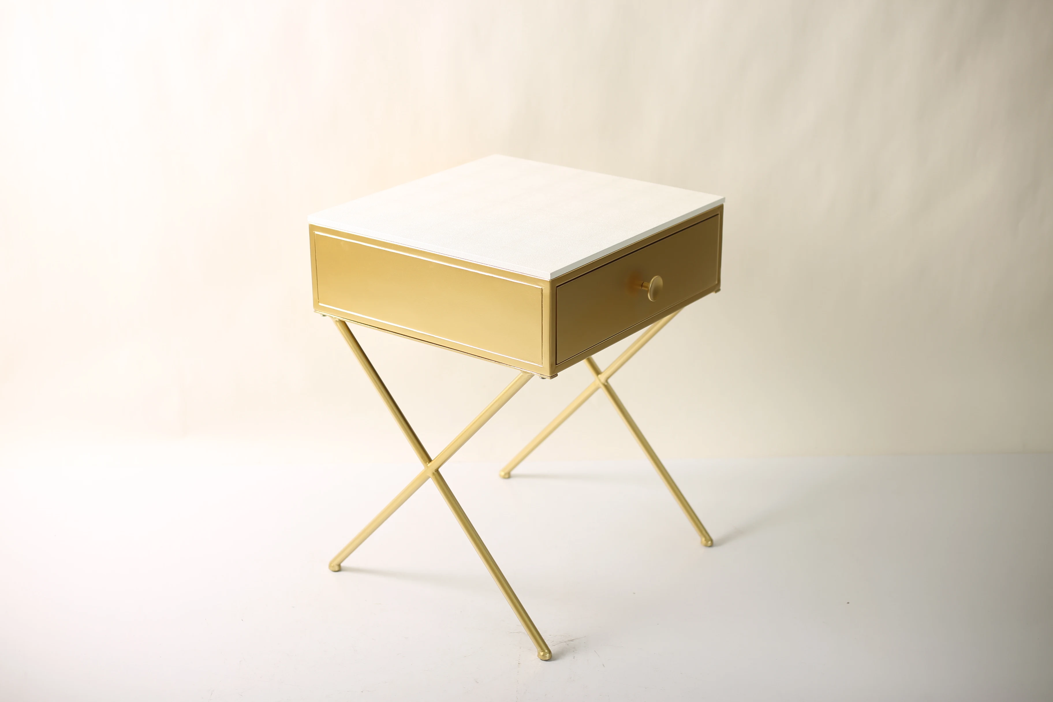 Golden Arts factory home furniture bedroom modern creative design assorted color bedside table nightstand