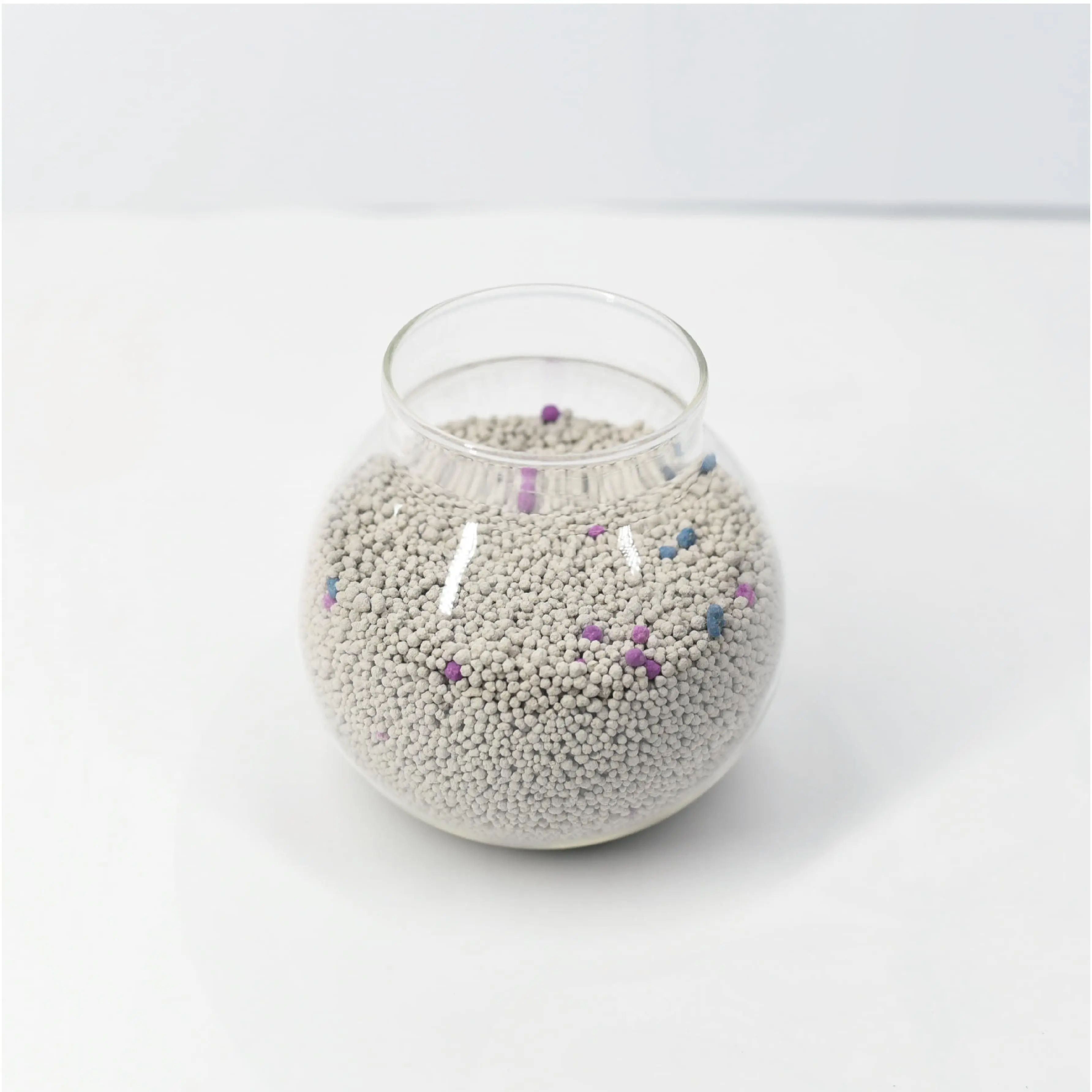 OEM Cat Litter Supplier OEM Low Price 10L Clumping Sodium Clay Ball Shape Low Price Cat Sand Bentonite Cat Sand