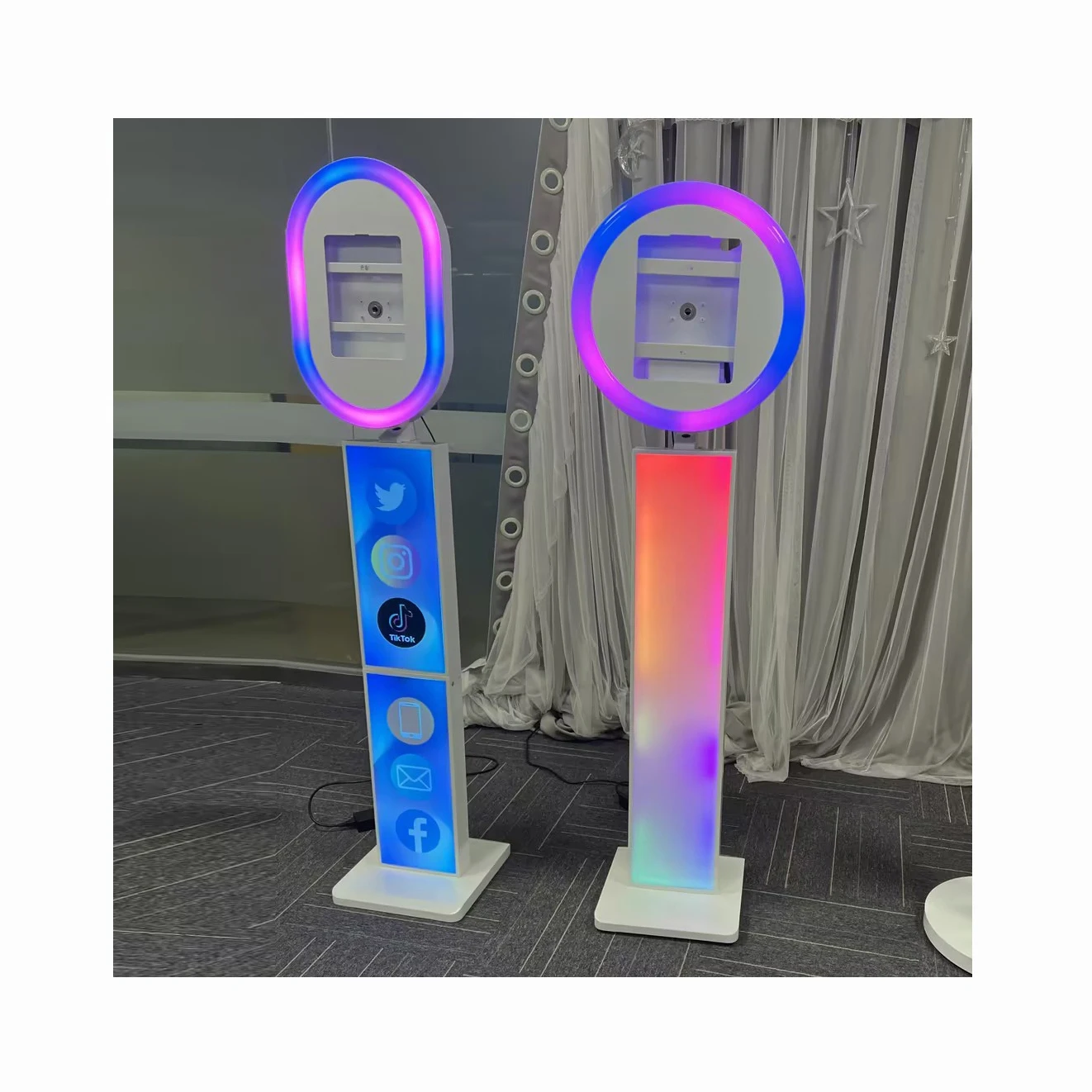 2023 The latest fashion Photo Booth Kiosk Ipad with Led Fill Light Ipad Photo Booth With Case for Wedding Party Used
