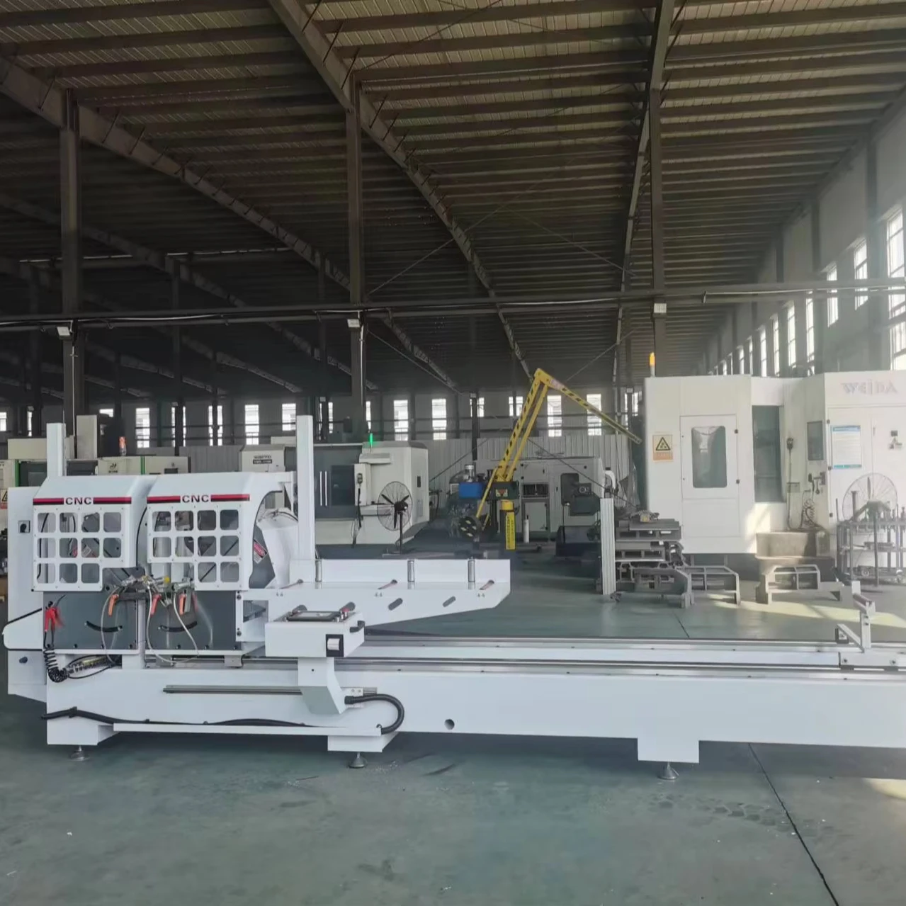 620 мм большой размер ЧПУ с двойной головкой прецизионная режущая пила для алюминиевых оконных дверей сертификат CE