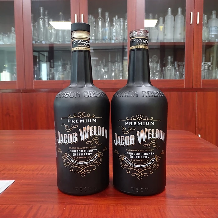 750 мл 75cl черный матовый одиночный солодовый стеклянный флакон для виски с пробкой
