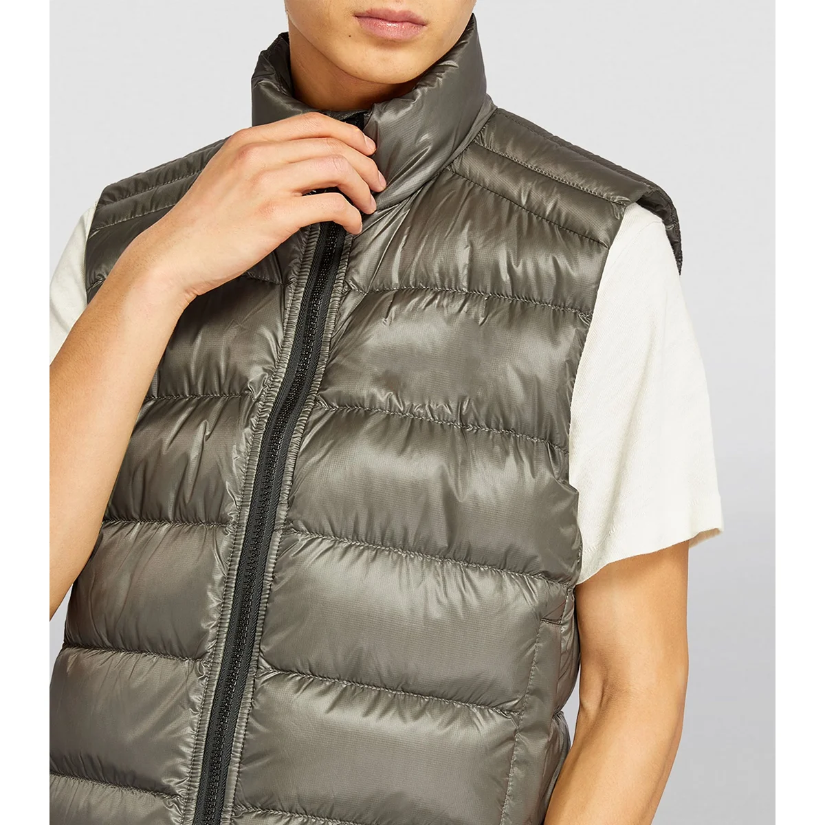 Custom Work Wear Puffer Fashion Cool Utility Vest OEM Service Heavy Duty Men Quilted Lined Outdoor Big Pockets Casual Jacket