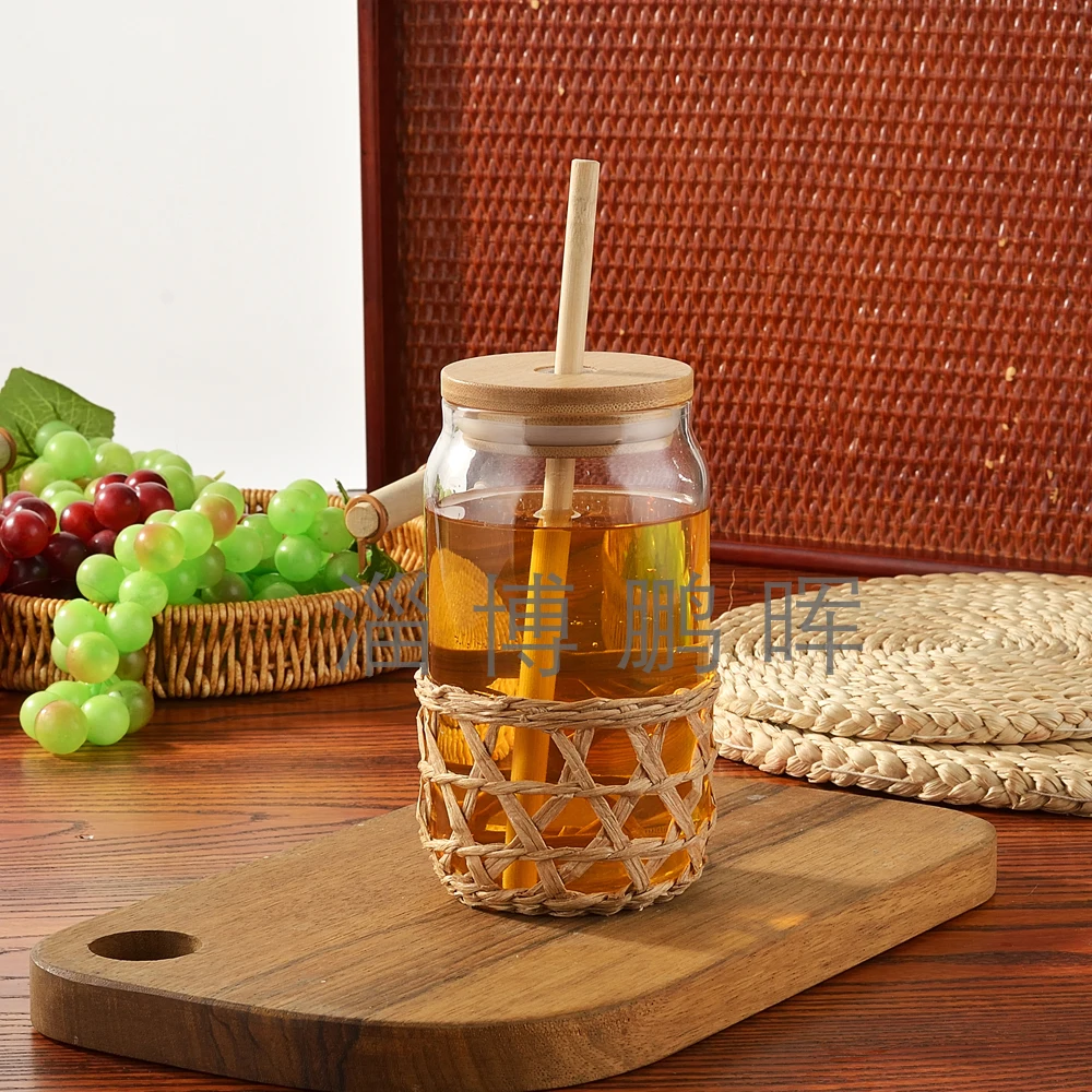 New style straw weaving sleeve high borosilicate glass coca drinking cup with bamboo lid and bamboo straw