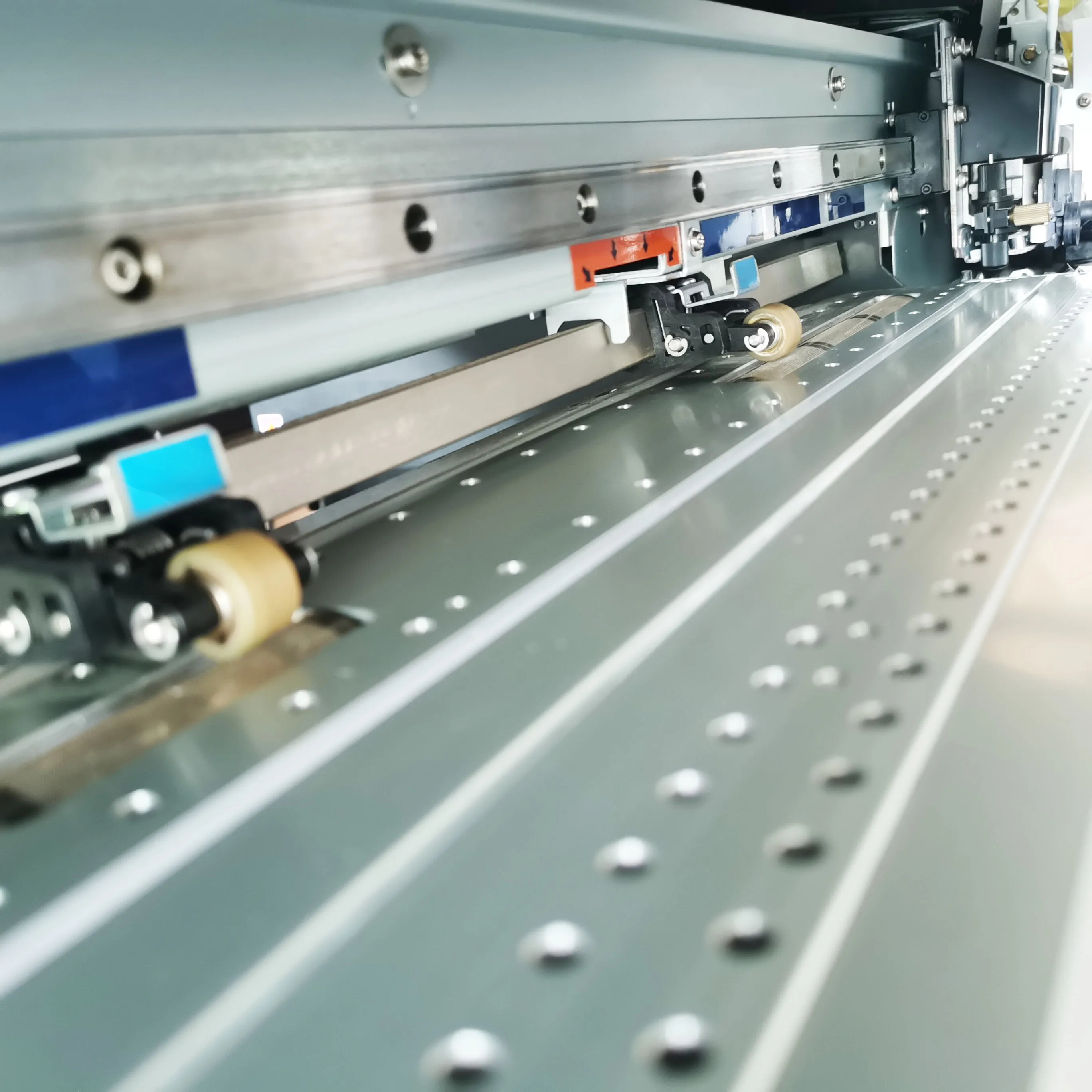 4-color two-channel printer Second Hand Roland Vs-540  Print &Cut Printer Banner Printing Machine For Logo Printing