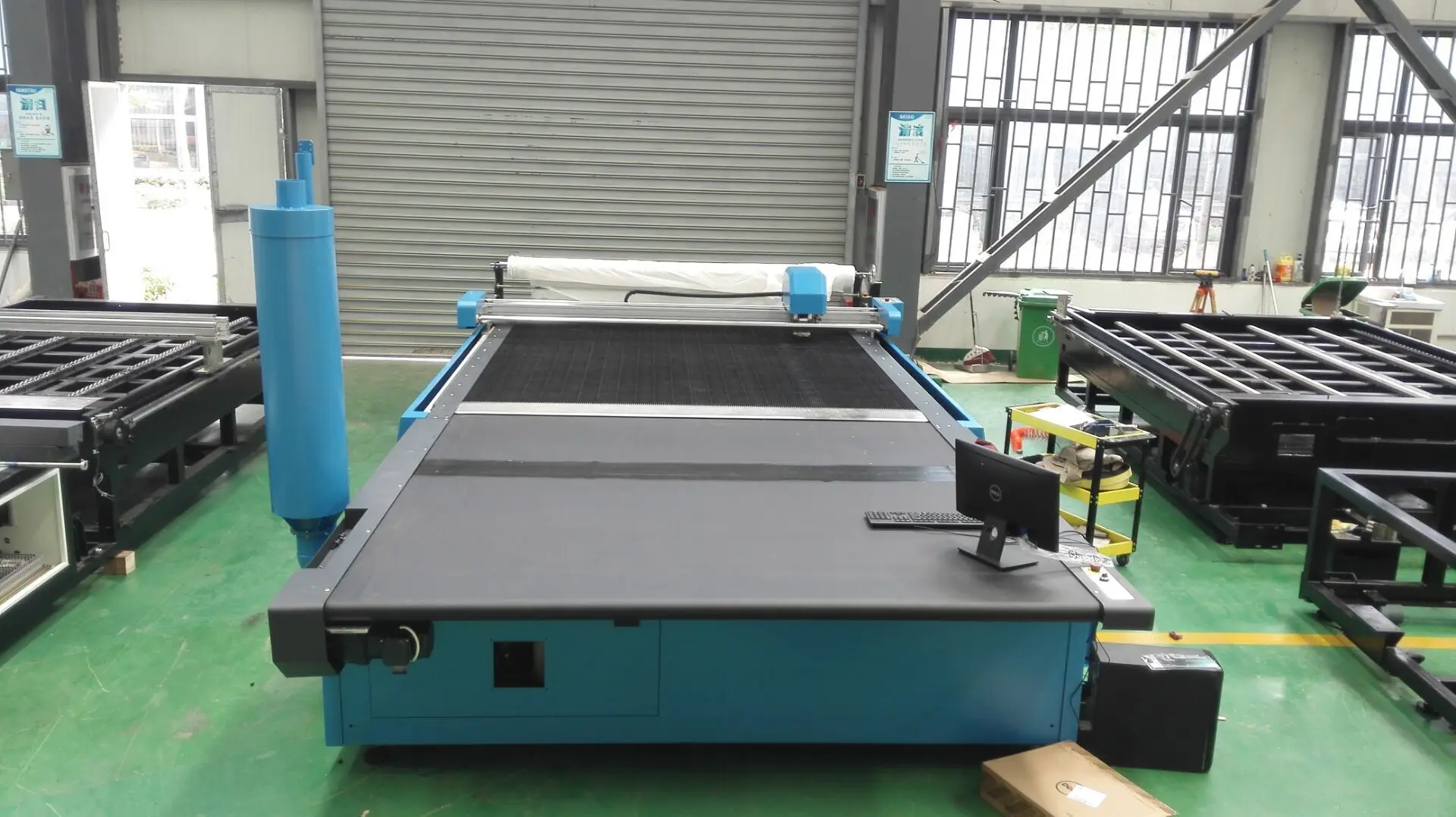 Automatic straight knife cloth cutting machine garment textile fabric cutting