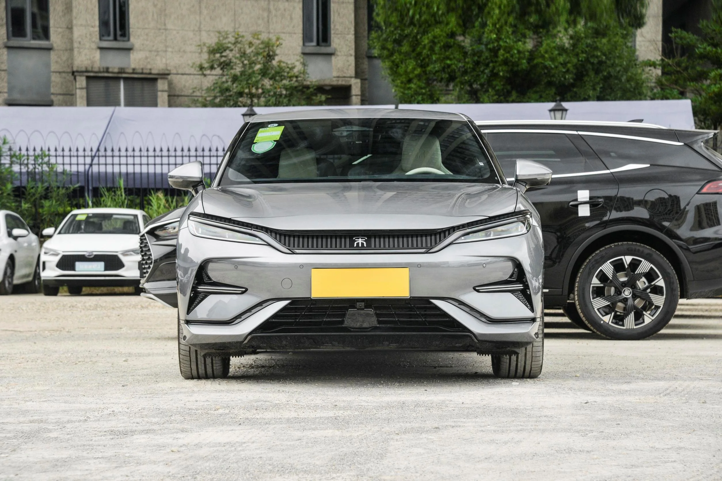 BYD Song L 2024 Model 4x4 AWD Electric Car 662km Pure Electric Range Luxury SUV with Left Steering