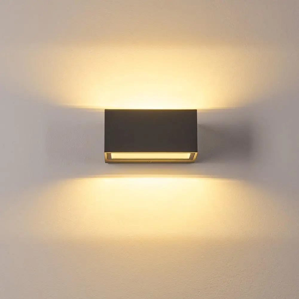 Modern waterproof black aluminum long strip outdoor garden wall mounted up and down led wall light