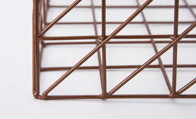 Factory Supply Wholesale Cheap Square Wire Mesh Storage Basket With Fabric Liner For Magazine Newspapers