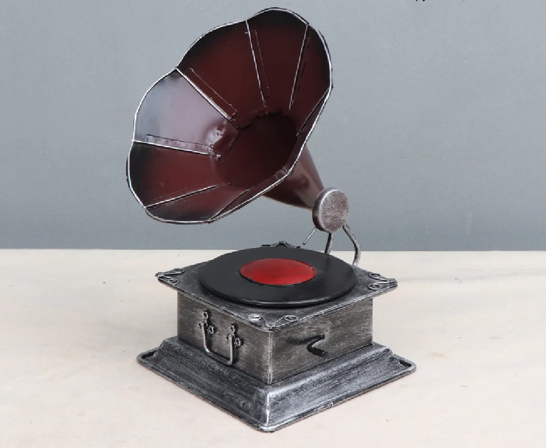 Hot Selling Home Retro Decoration Metal Crafts Creative Photography Props Disc Record Player Vintage Gramophone Model