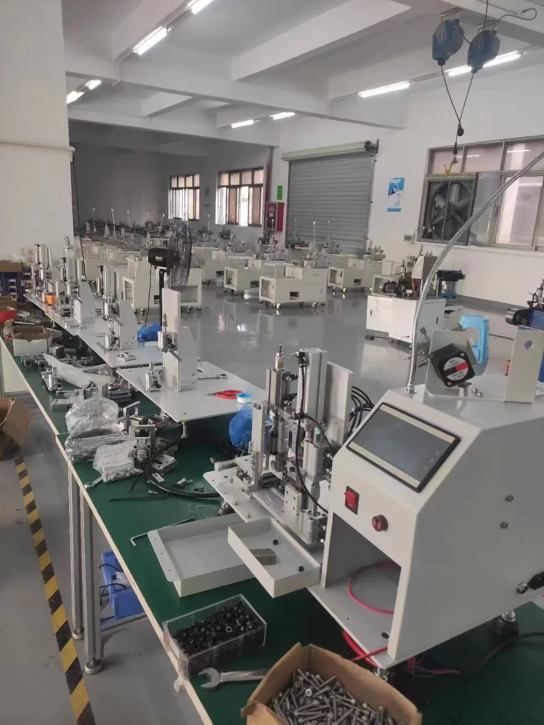 Semi Automatic Soldering Machines for USB Cables USB A Connector Soldering