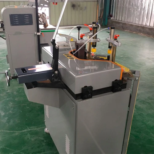 Угловая ОБЖИМНАЯ машина для изготовления алюминиевых окон