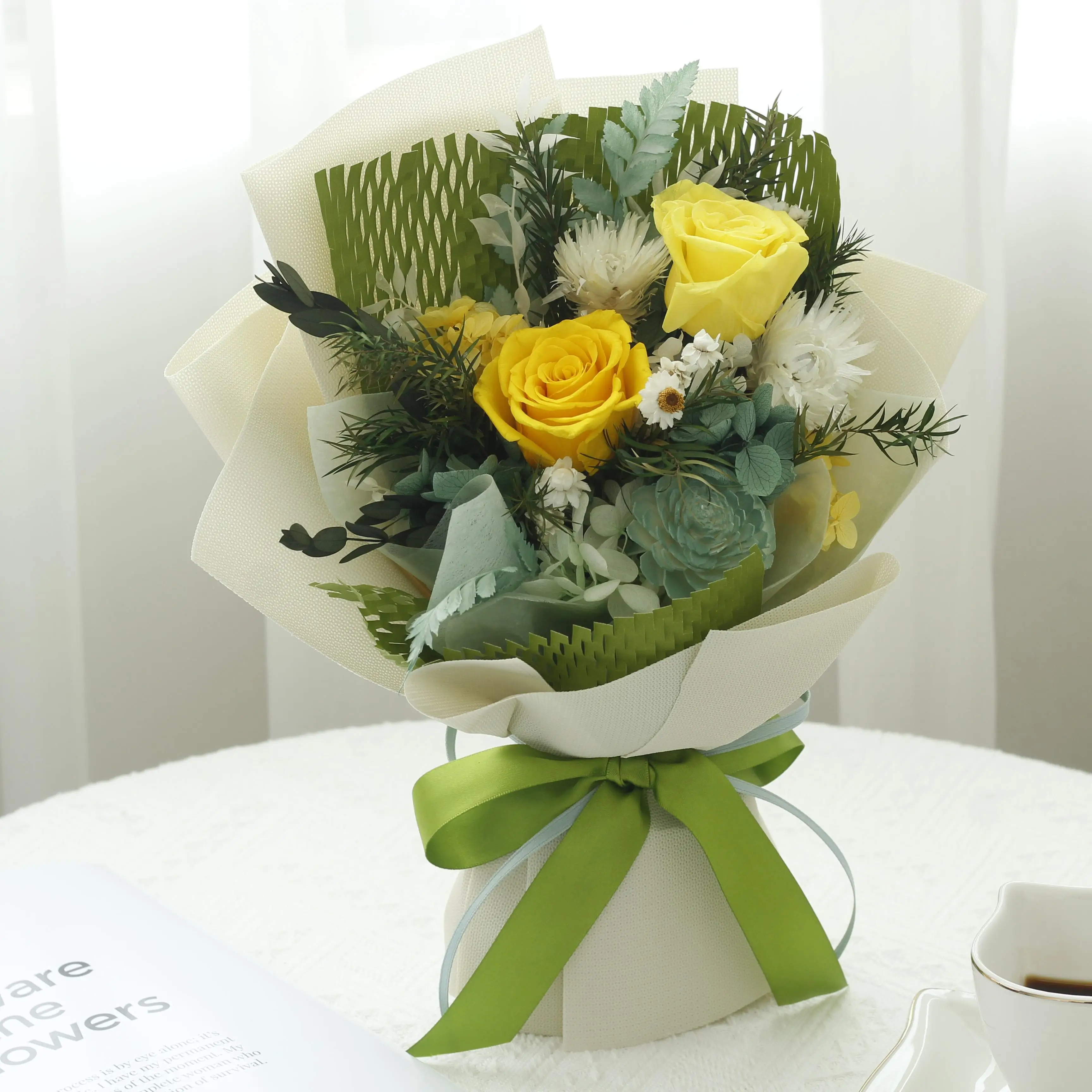 Exquisite Design Wedding Valentines Gifts Handmade Real Preserved Rose Bouquets Custom Dried wholesale Preserved Flowers Bouquet