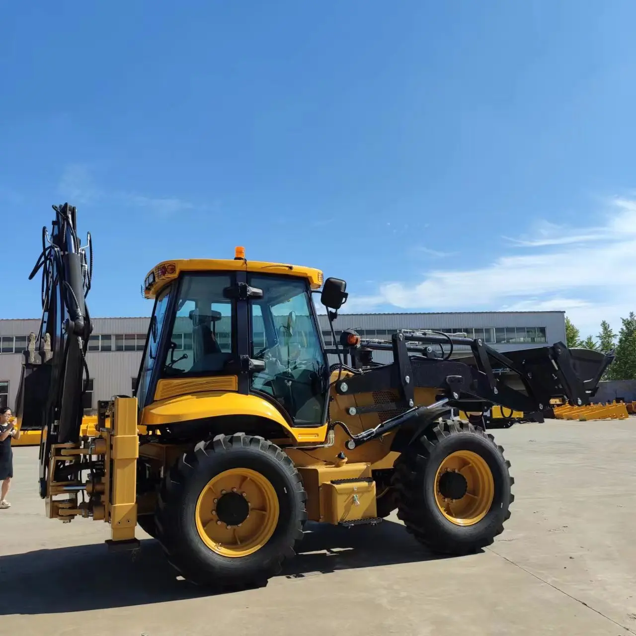 Small backhoe loader Four-wheel Drive 4x4 crab move mini backhoe loader excavator  2.5T small Backhoe Loader