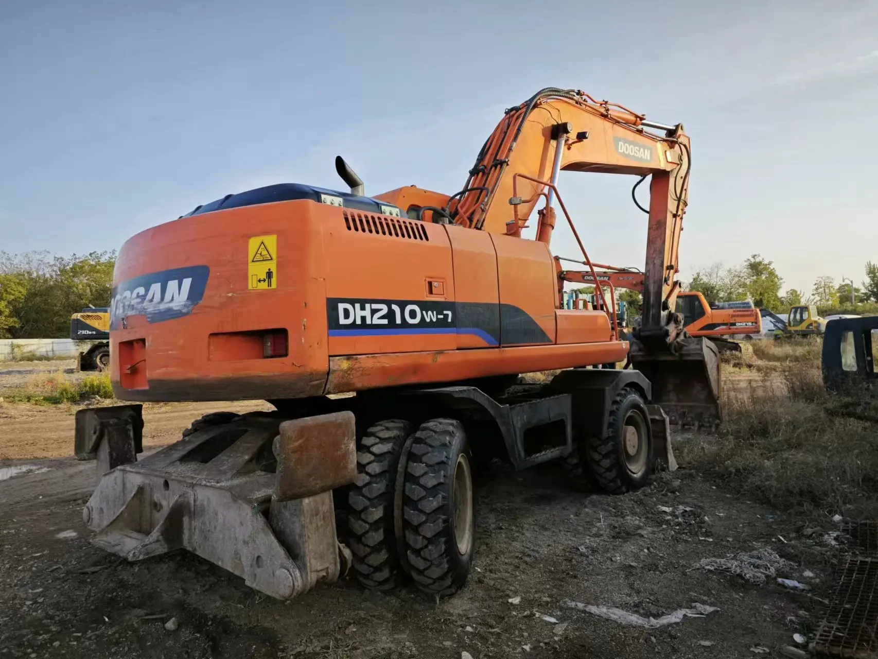 Doosan 210w-7 Used KOREA Used Wheel Excavator Doosan 210w-7 excavators good quality  Doosan DH 210w-7