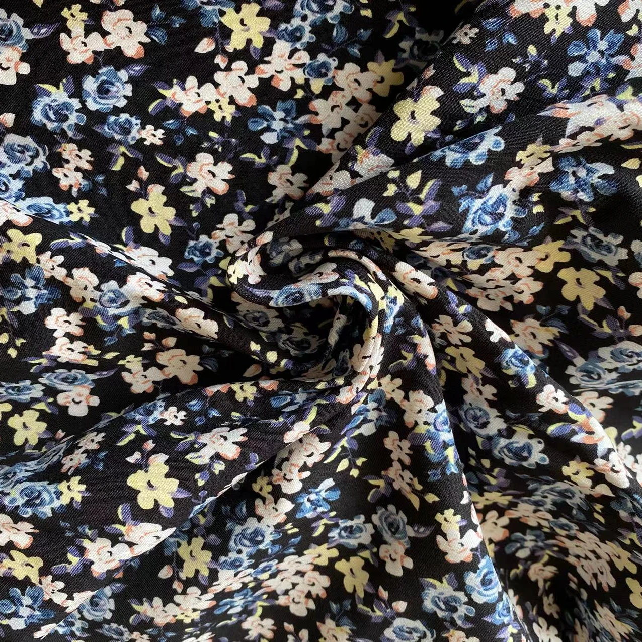 TOP QUALITY R/T MILLENNIUM PRINTED FABRIC FOR GARMENT