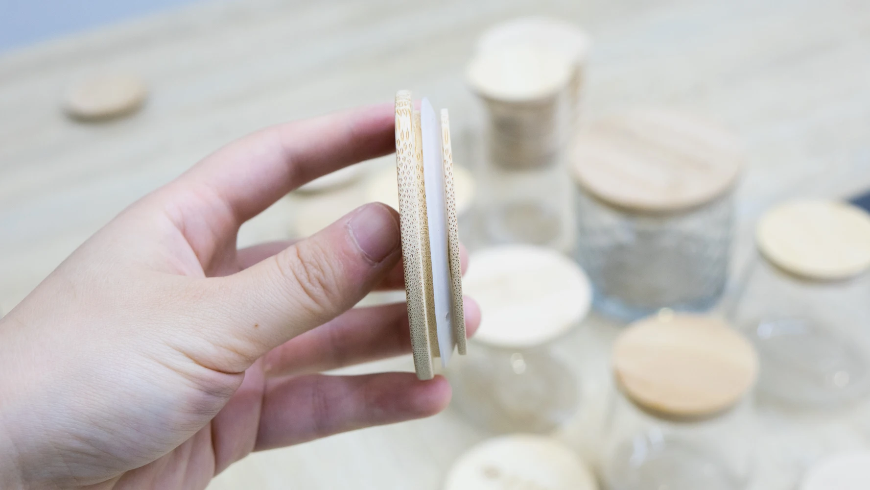 Manufacture custom logo large lunch box bins wooden topper bamboo lid for glass food or cream jar for candle seed