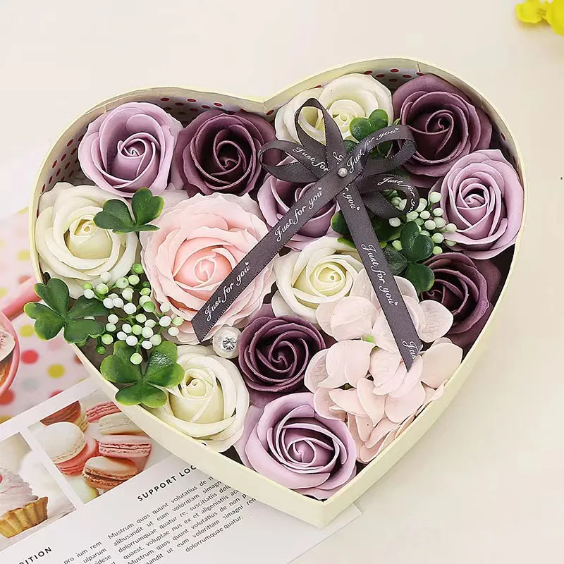 2024 Wholesale Valentine Day Gift Real Touch Flower Soap Roses Heart Shaped Gift Box Set