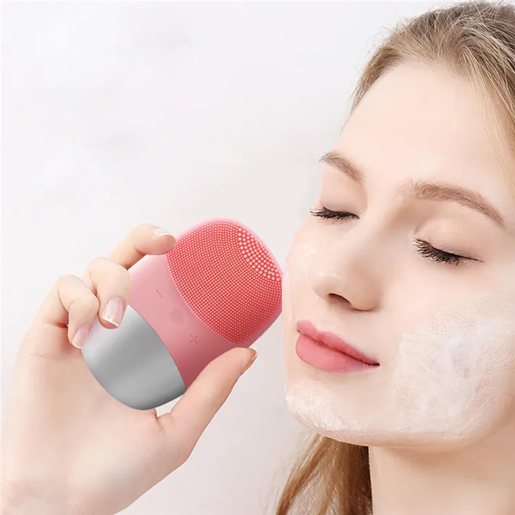 Wholesale Price USB Rechargeable Silicone Facial Brush for Deep Cleansing Face Pore Cleaner