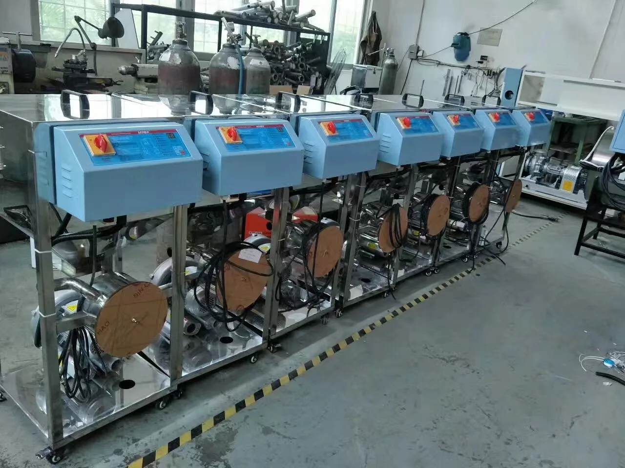 plastic raw material vacuum auto loader parts with storage tank for sale