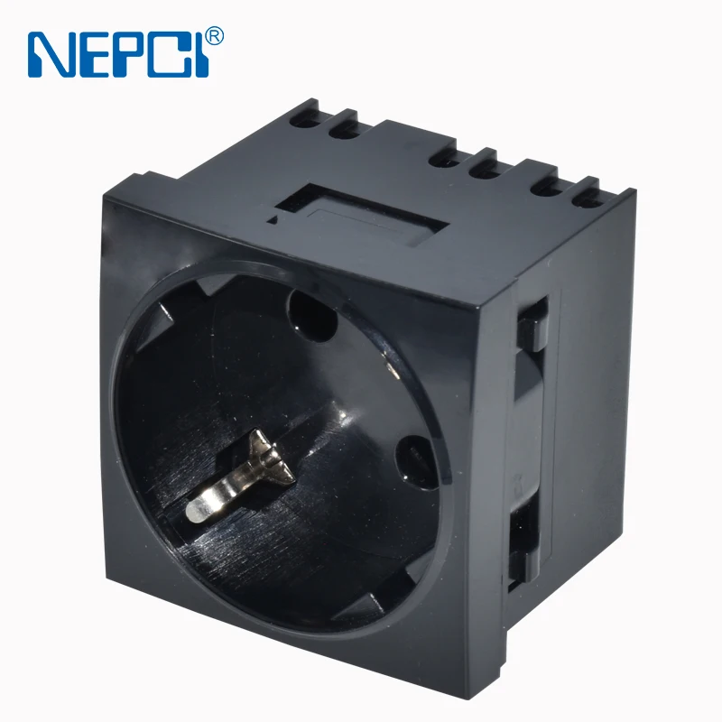 Factory price German Schuko Socket 16 A 250 V Series wall power outlet tamper resistant 45*45mm PC white