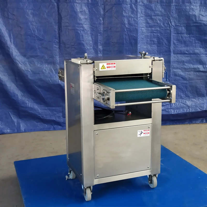 FCM 558: Flower Squid Cutting Machine