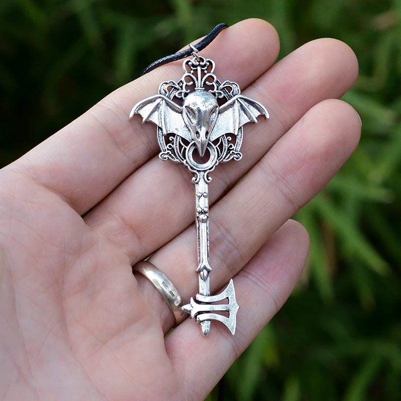 Wholesale Gothic Key To Hell Pendant Necklace Wicca Pagan Cthulhu Skeleton Designer Key Necklace For Women Men